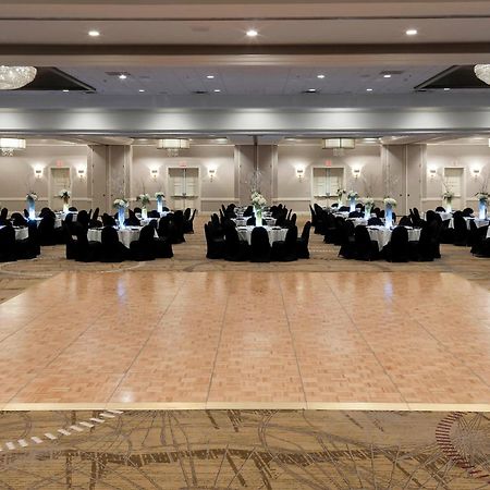 Готель Richmond Marriott Екстер'єр фото