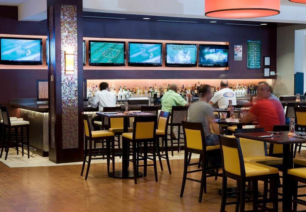 Готель Richmond Marriott Екстер'єр фото