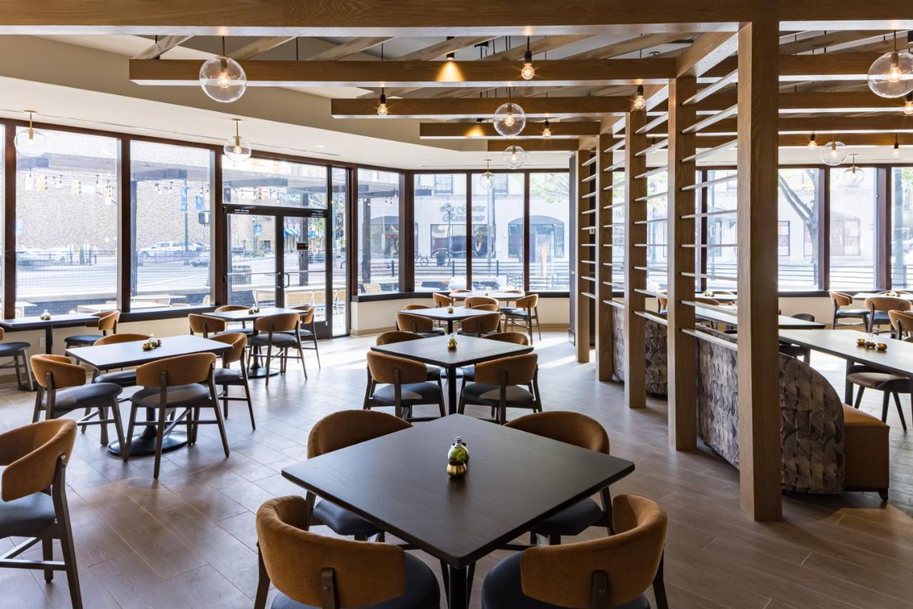Готель Richmond Marriott Екстер'єр фото