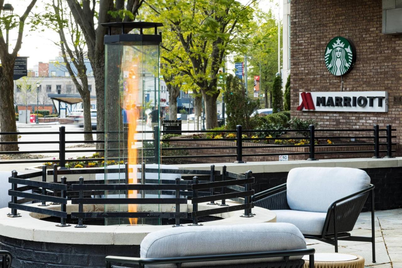 Готель Richmond Marriott Екстер'єр фото