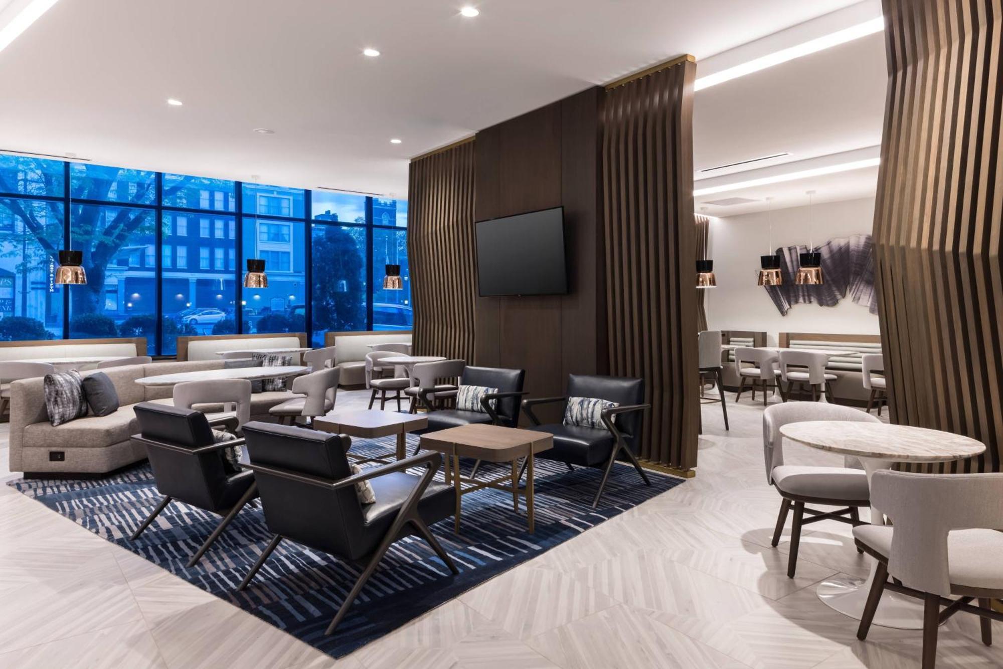 Готель Richmond Marriott Екстер'єр фото