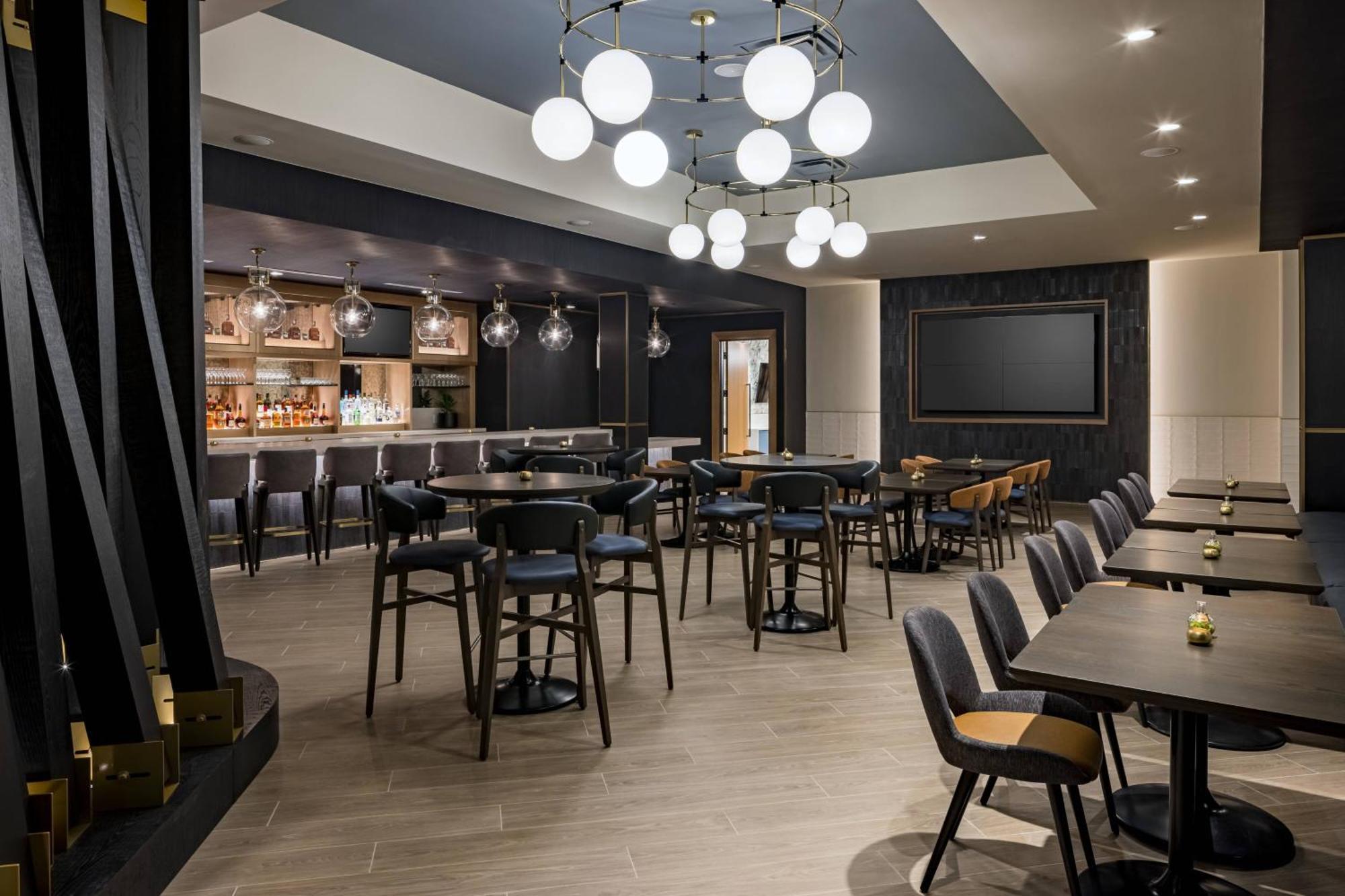 Готель Richmond Marriott Екстер'єр фото